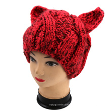 Chapeau à l&#39;oreille de chat malin à la main, chapeau d&#39;animal à tricoter à la main